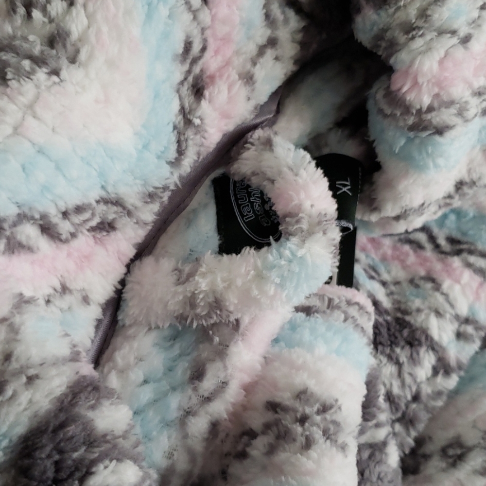 Laura Ashley Printed Fluffy ROBE Soft Warm NEW NWT - Picture 5 of 8